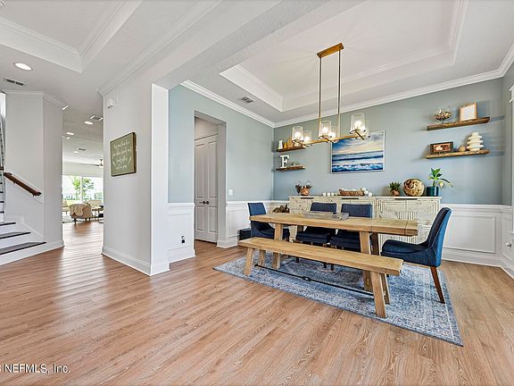 5th image of 121 TORTOLA Way