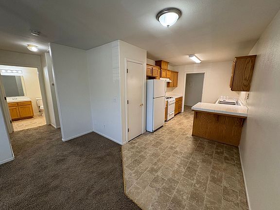 4th image of 660 10th Ave APT C
