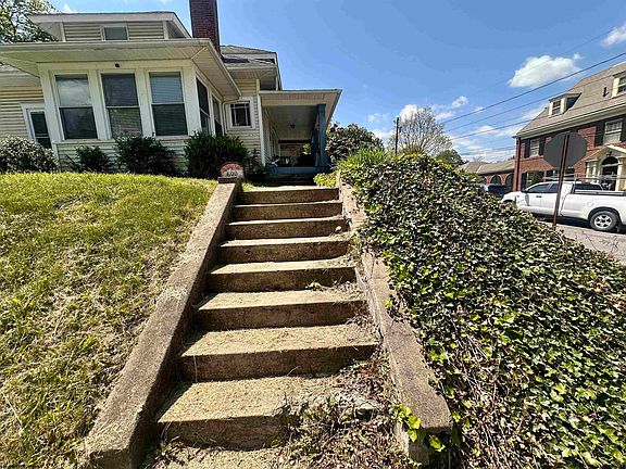 4th image of 600 Grand St