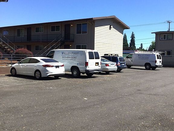 4th image of 721-759 Hawthorne Ave NE #749