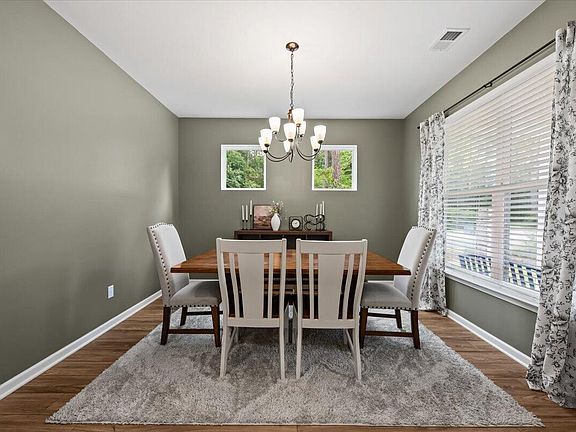 5th image of 102 Ashley Cove Way