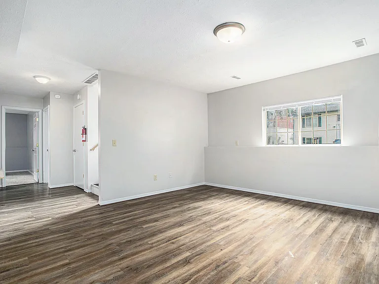 1210 California Ave — Photo 5