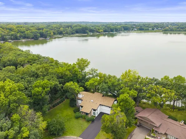 5605 Evergreen Ln N, Plymouth, MN 55442