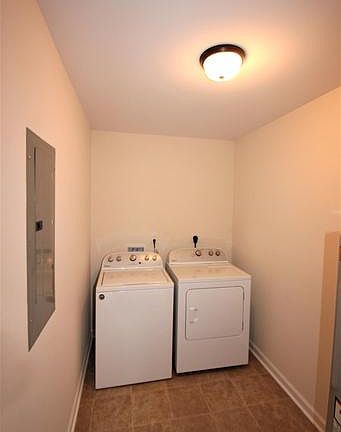 3rd image of 23494 Nelson Ln