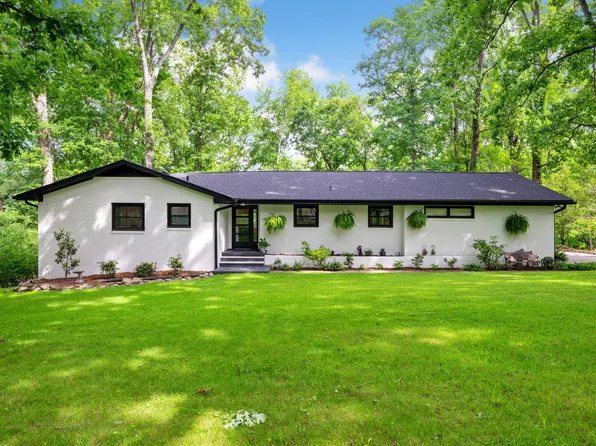 325 Arrow Dr, Signal Mountain, TN 37377