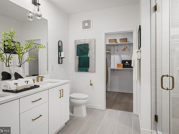 3rd image of 4753 Sully Point Ln