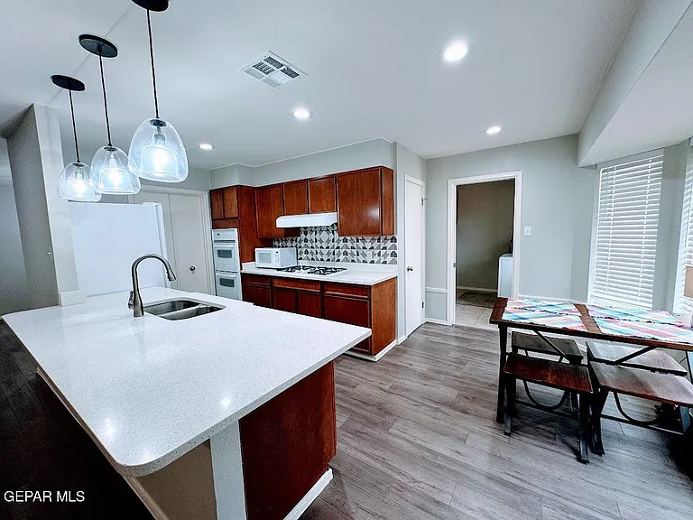 9309 W H Burges Dr — Photo 10