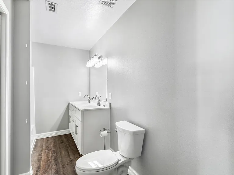 520 E Defee Ave — Photo 24