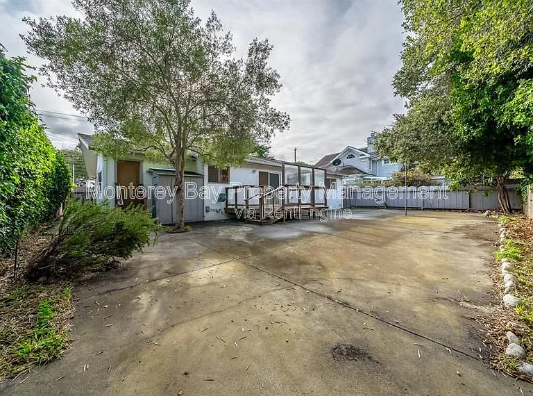 2100 David Ave — Photo 23