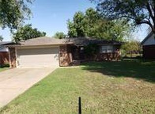 1210 E Bradley St, Shawnee, OK 74804