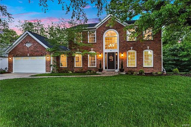 2nd image of 63 Muirfield Spring Ct