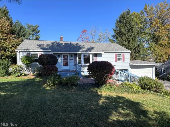 378 Park Ave, Chardon, OH 44024