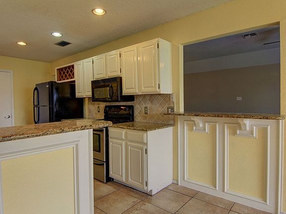 5th image of 7125 Laramie Ln
