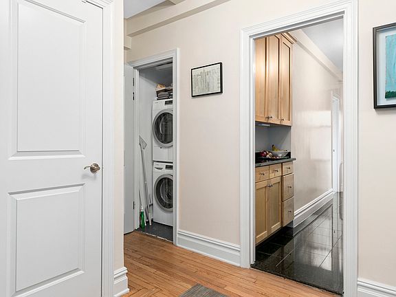 5th image of 210 E 68th St APT 7F
