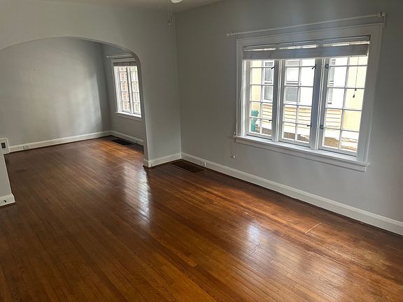 2nd image of 3429 Berry Ave #2