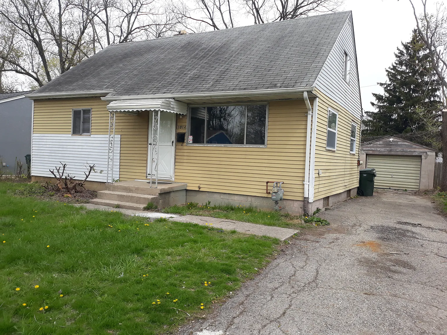 1014 Loretta Ave photo 1