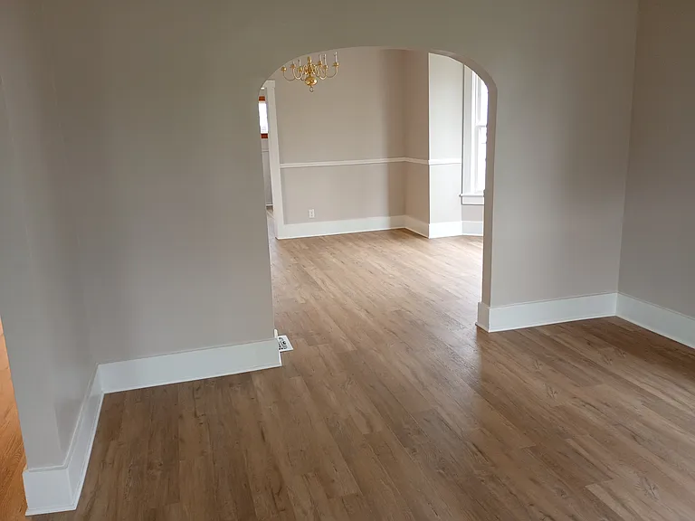 501 W Main St — Photo 18