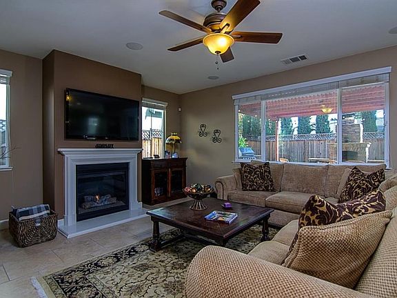 2nd image of 550 Bel Air Way