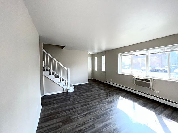 5th image of 317 & 320 N Harvard Ave #320