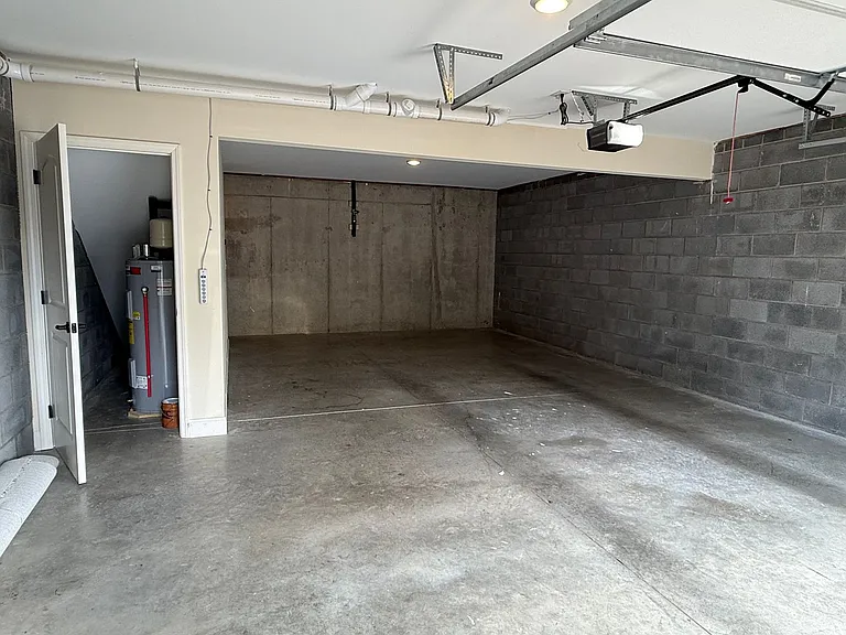 704 Grays Pointe Ct #39 — Photo 22