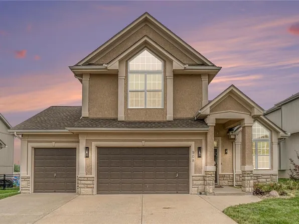 908 Kodiak St, Raymore, MO 64083