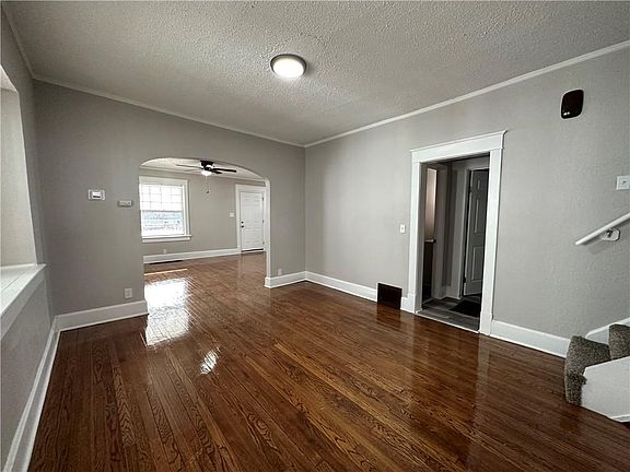 3rd image of 1410 Tauromee Ave