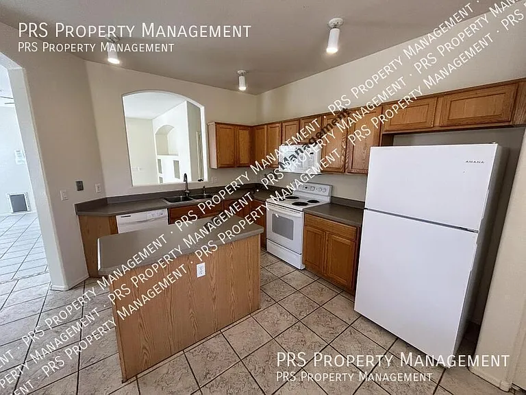 3317 E Park Ave — Photo 8