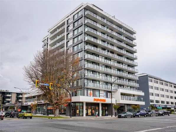 1100 Yates St #Penthouse 1204, Victoria, BC V8V 3M8