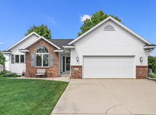 1220 Fitness Run, Sun Prairie, WI 53590