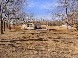 606 Cherry St, Colony, KS 66015