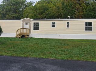 8 Laurik Ln, Naples, ME 04055