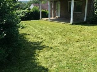 884 Virginia Ave, Midland, PA 15059