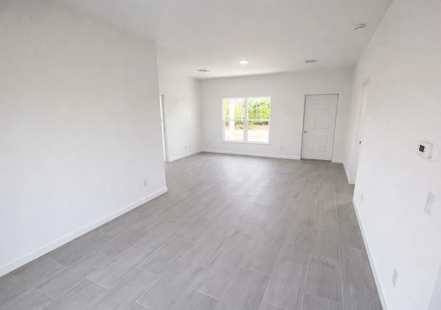 New Construction- Modern Home 3 Bed / 2 Bath With Garage! — Photo 4