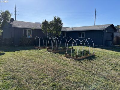 47692 W 1st St, Oakridge, OR, 97463