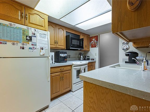 5th image of 4774 Foxdale Dr #4772