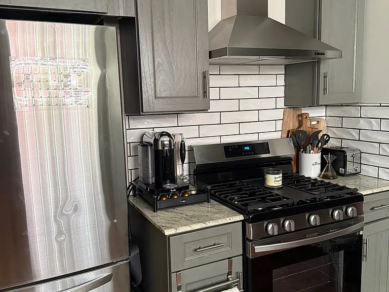 28 N Pearl St #3 — Photo 7