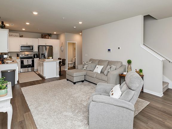 4th image of 9561 Heightsview Dr