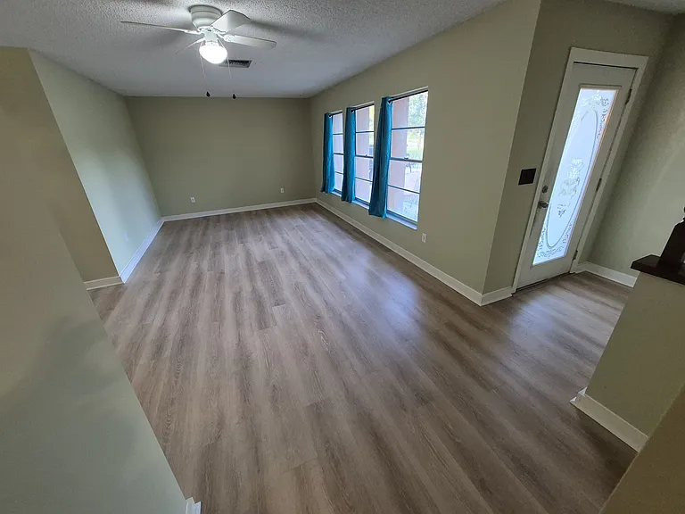 6319 Cambridge Dr — Photo 3