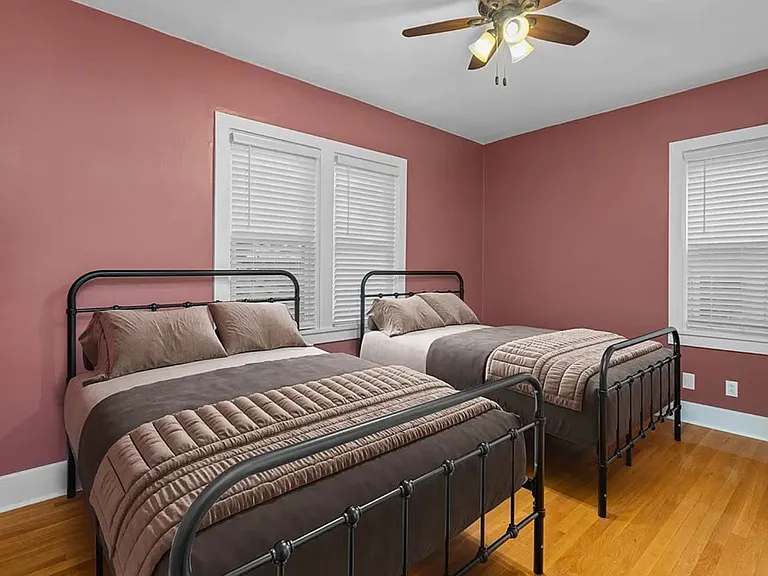 718 Washington St #1 — Photo 10