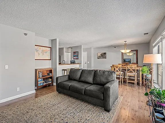 1 bed, 831 sqft, $1,500 — Photo 3