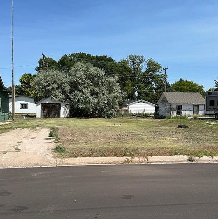 2nd image of 315 Iowa Ave