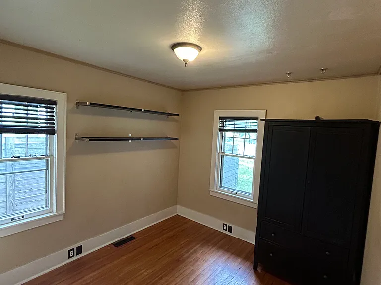 1915 Randolph Ave — Photo 17