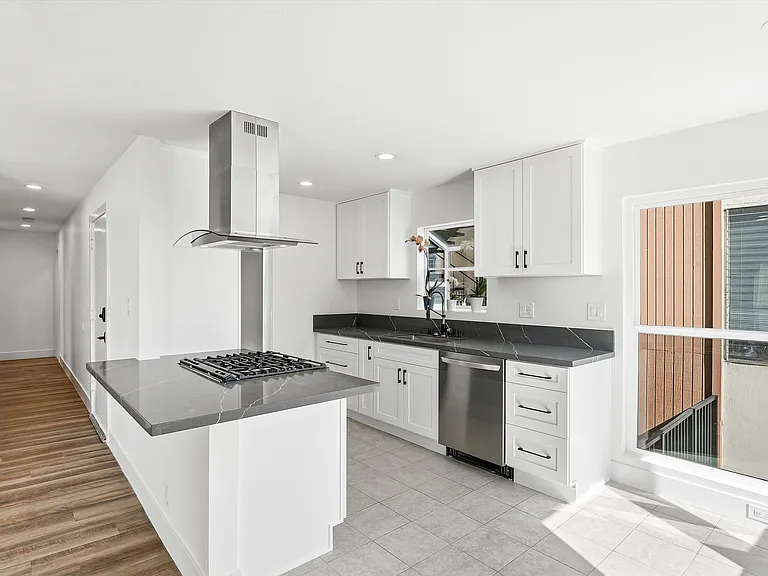 214 Avenida Cabrillo — Photo 7