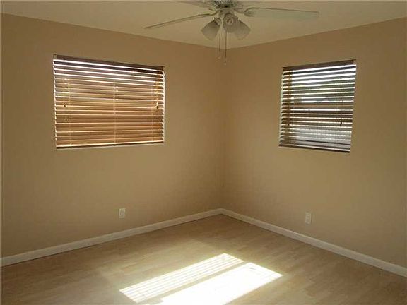4th image of 9432 SW 52nd Ct