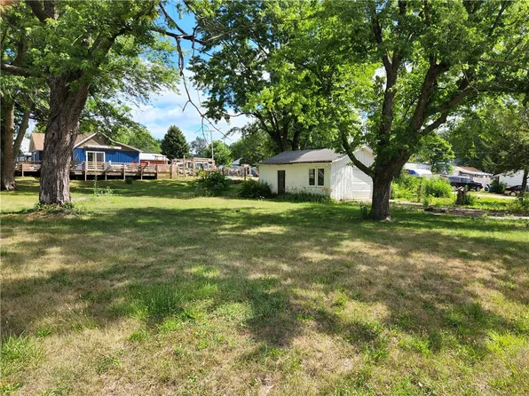 504 NE 1st St, Melcher, IA 50163