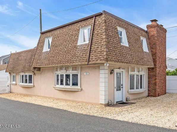 102 W Colony Rd, Lavallette, NJ 08735