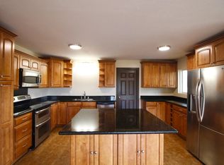 77 Palekana St, Paia, HI 96779