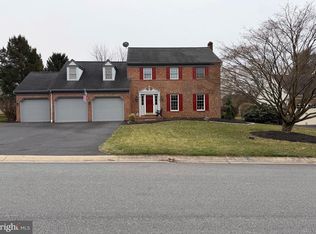 114 James St, Leola, PA