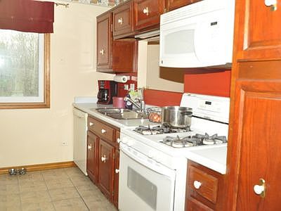 5th image of 6640 Foxtree Ave