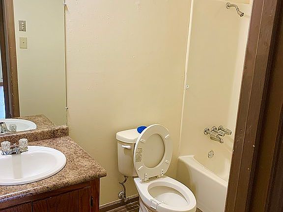 5th image of 503 Catadonna St